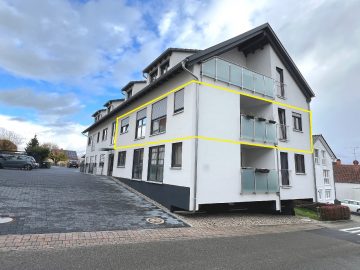 Ruhig gelegene 3-Zimmer-Wohnung mit Loggia und Stellplatz in Bruchsal-Helmsheim, 76646 Bruchsal, Etagenwohnung