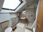 PROVISIONSFREI! DHH mit Einliegerwohnung in Forst - ideal für mehrere Generationen unter einem Dach - Badezimmer im DG