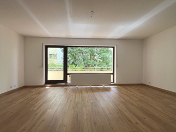 Renovierte 3-Zimmer-Wohnung mit 2 Balkonen und TG-Stellplatz in Baden-Baden, 76530 Baden-Baden, Etagenwohnung