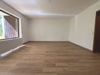 Renovierte 3-Zimmer-Wohnung mit 2 Balkonen und TG-Stellplatz in Baden-Baden - Wohn- und Essbereich