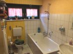 Vermietetes 9-Familienhaus in guter Wohnlage von Östringen - Whg. EG links - Badezimmer