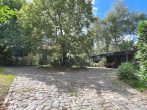 Ein Schmuckstück zum Verlieben! Weitläufiges Anwesen mit zwei Häusern in Cronenberg - Zufahrt zum Haus