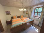 Ein Schmuckstück zum Verlieben! Weitläufiges Anwesen mit zwei Häusern in Cronenberg - Schlafzimmer - Ferienhaus