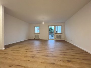 Vollständig renovierte 3-Zimmer-Wohnung mit Balkon und TG-Stellplatz in HD-Emmertsgrund, 69126 Heidelberg, Etagenwohnung