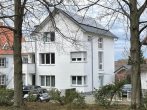 Willkommen Zuhause! Neuwertige 3-Zimmer-Wohnung mit Balkon - direkt am Stadtgarten in Bruchsal - Hausansicht 1